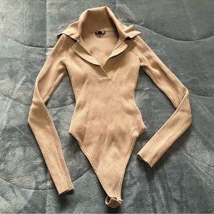 Fashion Nova- XS collared long sleeve body suit